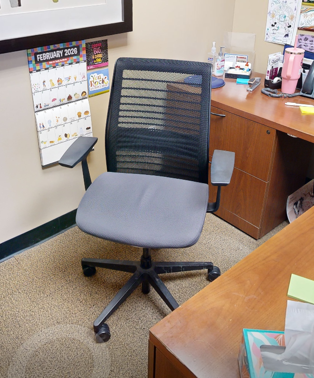 Task chair, with arms
