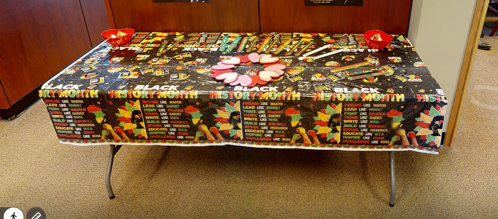 Folding table