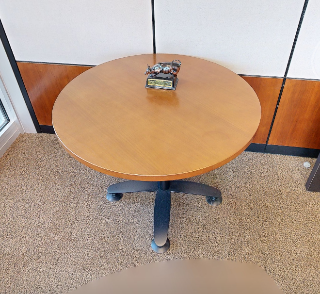 Round meeting table