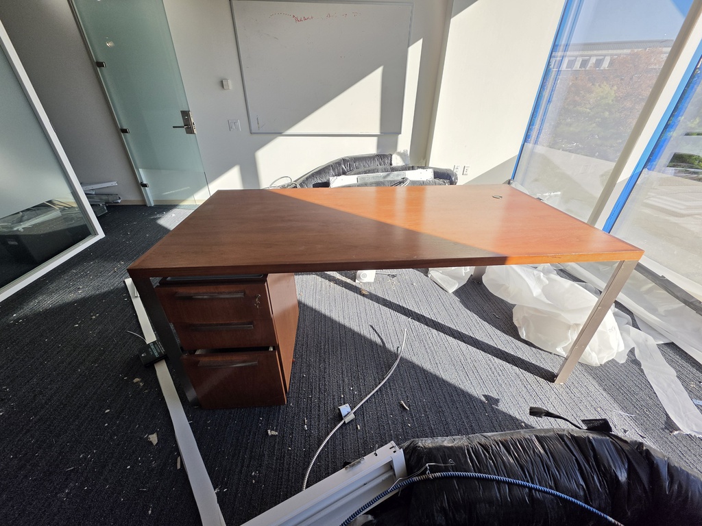 72 x 36 x 30 Executive Desk 