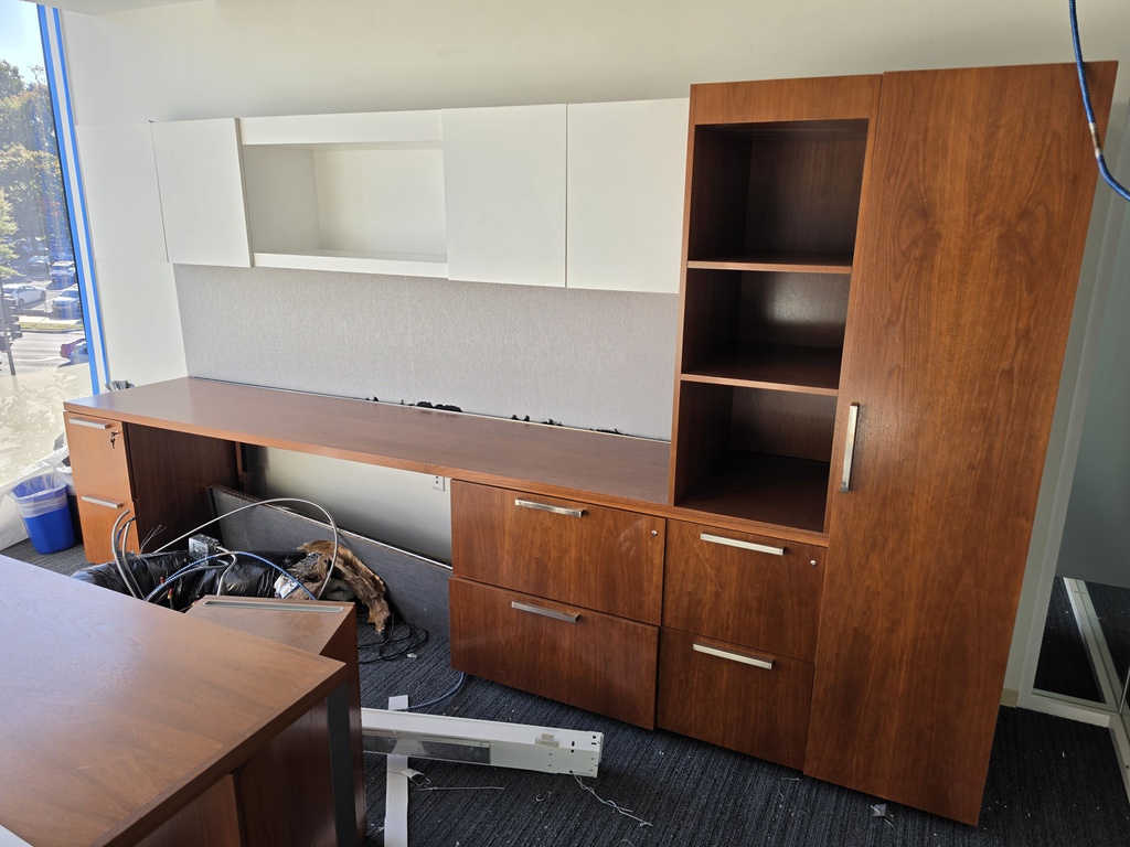 144 x 27 x 76 Wall Cabinet with Wardrobe (Right) 2x FF 1x Lat (has scratches)