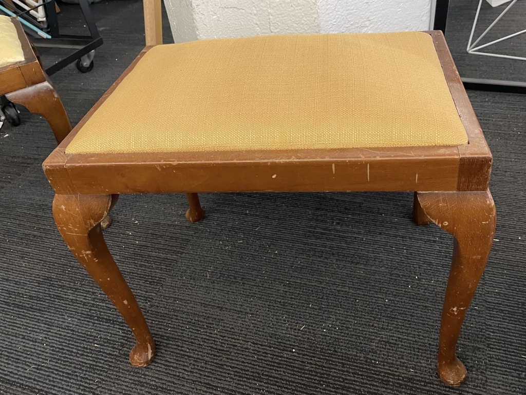 Small bench/foot ottoman