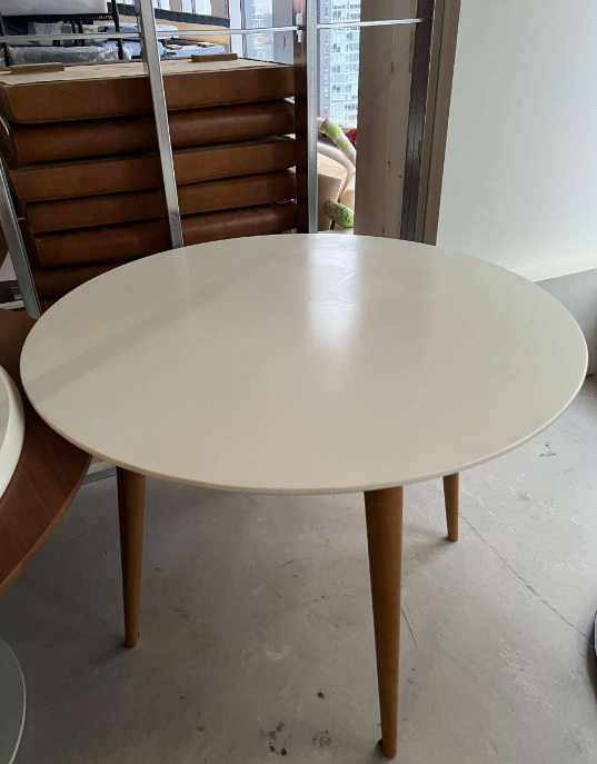 White top with natural wood leg
