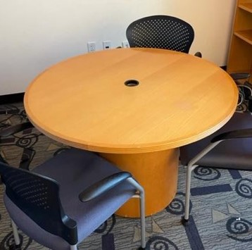 ROUND MAPLE TABLE-D3