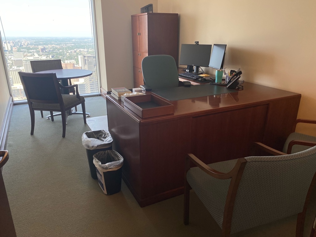 L-Shaped Desks with Left Returns