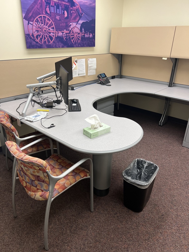 U Desk 9x9