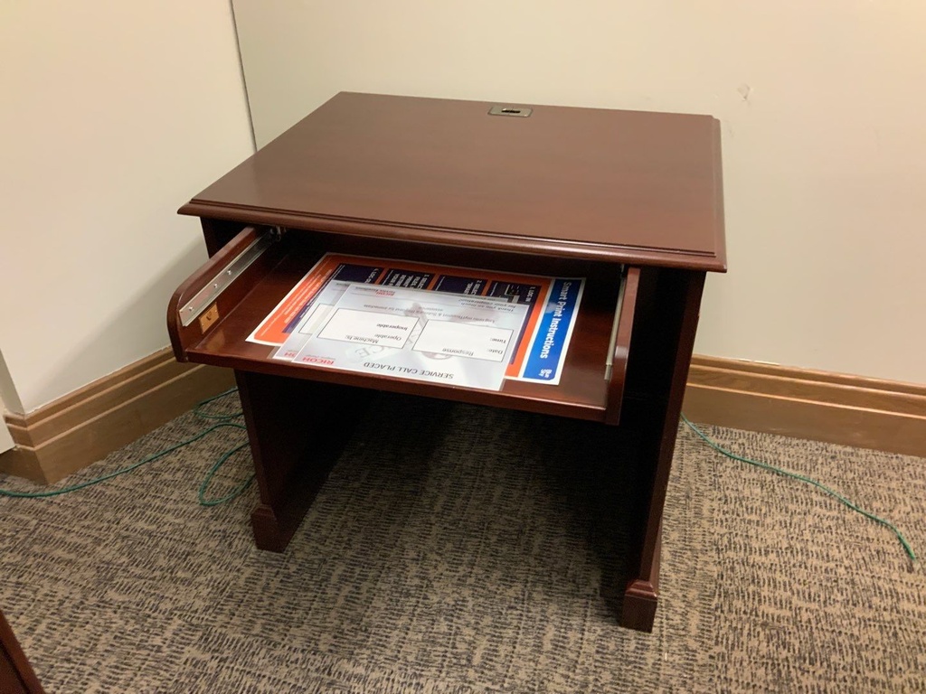 Traditional, 24"D x 30"W w/ Slide-Out Keyboard Shelf