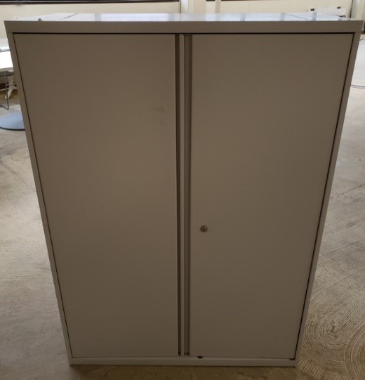 Cabinet (52x18x26)