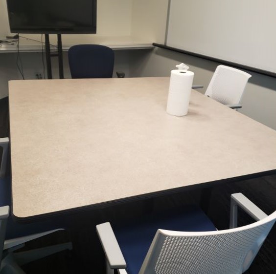 *Communal Table - White