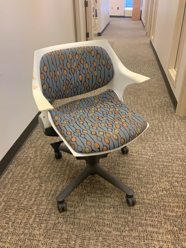 Low Back Conference Swivel w/ Arms, Upholstered Seat &amp; Back Pads, Shell Seat