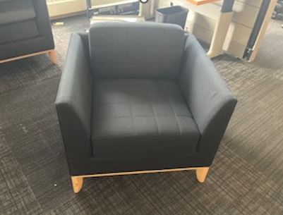 Black Lounge Chair (25th floor) 