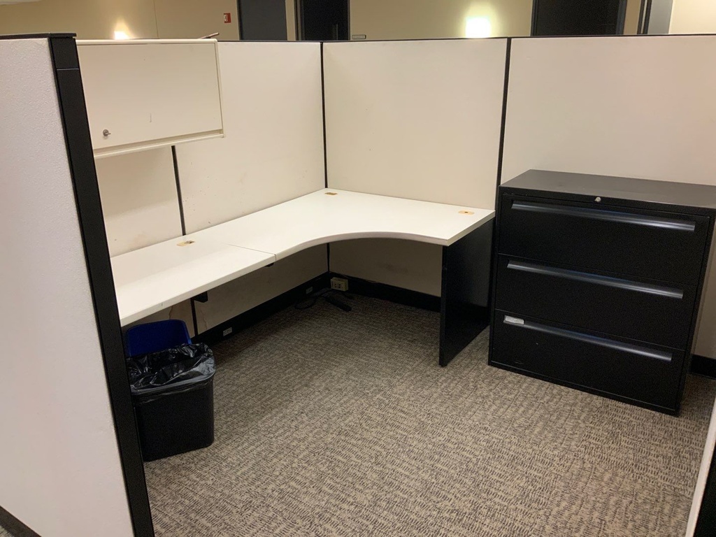     Steelcase 9000 Systems, 8x8 Cubicle, Cluster of 6