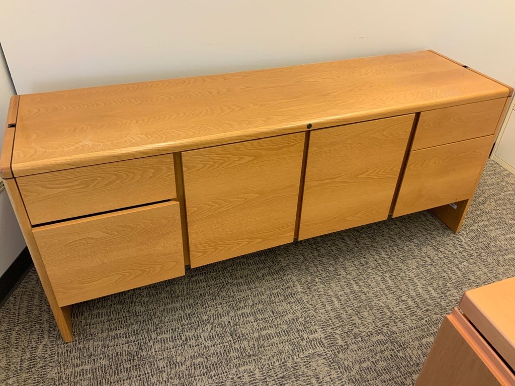 Executive "U" Group -  36x90 Single Pedestal Desk - BBF w/ Freestanding Hutch, Tackboards, Task light, Surface Storage Tower Desk, Center Drawer, Credenza w/ Double Lateral File &amp; BBF, Left Hand - Light Maple