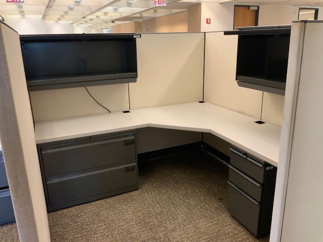     Knoll Morrison Panel Systems, 8x7 Cubicle, Single Runs, Cluster of 4