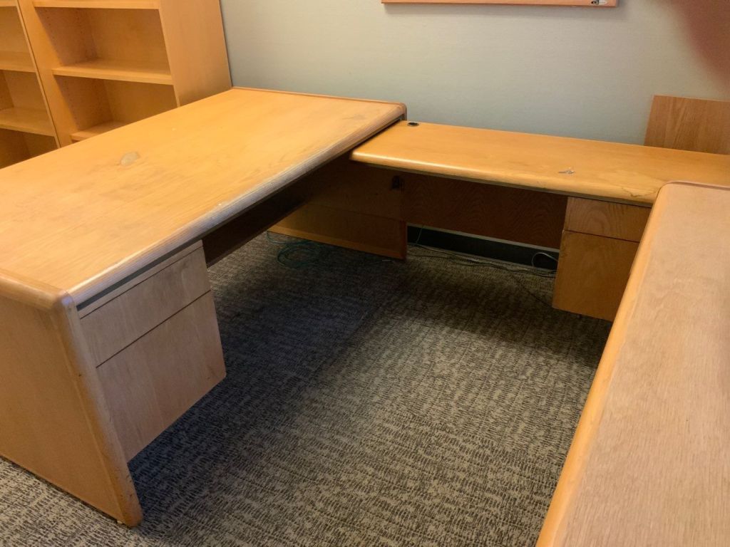 "L" Group Right - 36x66 Single Pedestal Desk w/ BF Pedestal