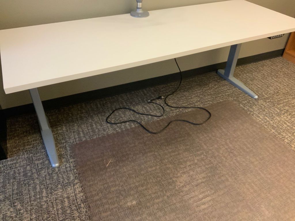 HAT, 29x82, White Laminate Top, Grey Powered HA Bases