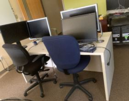 Desk, white