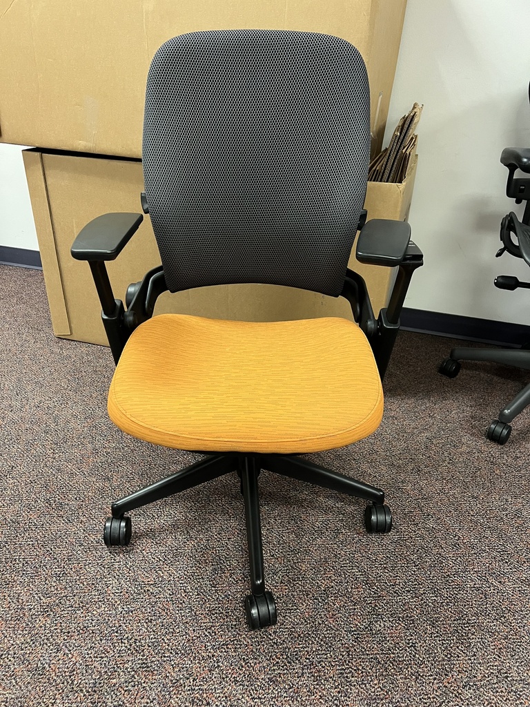 ORANGE SEAT OFFICE CHAIR