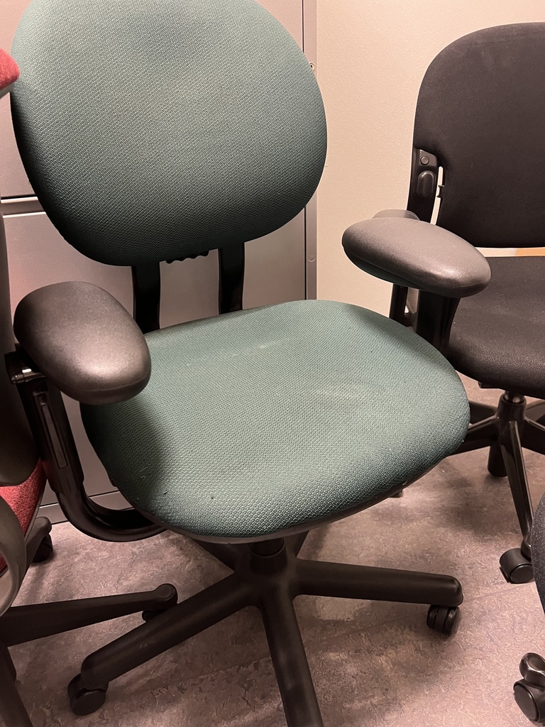 GREEN OFFICE CHAIR