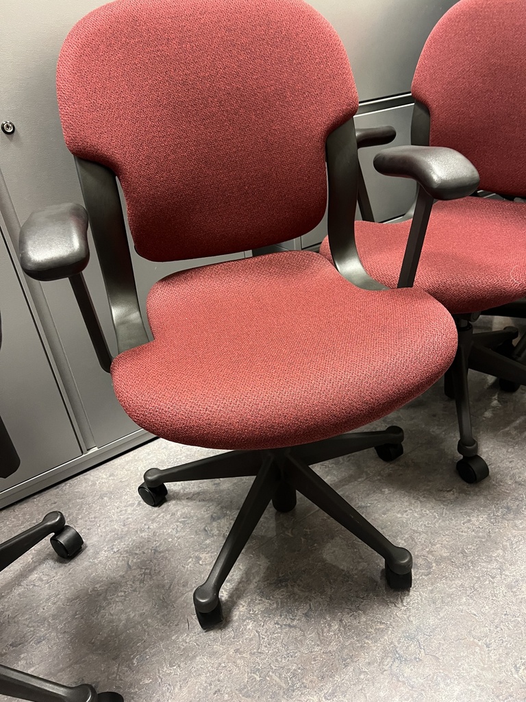 RED OFFICE CHAIR