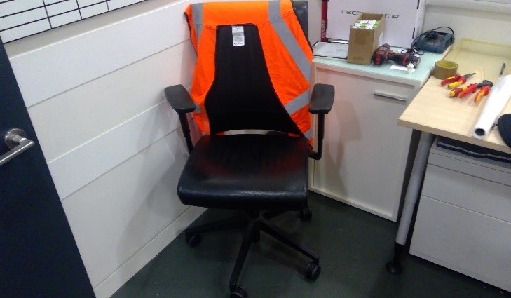 TASK CHAIR