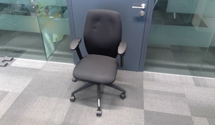 TASK CHAIR