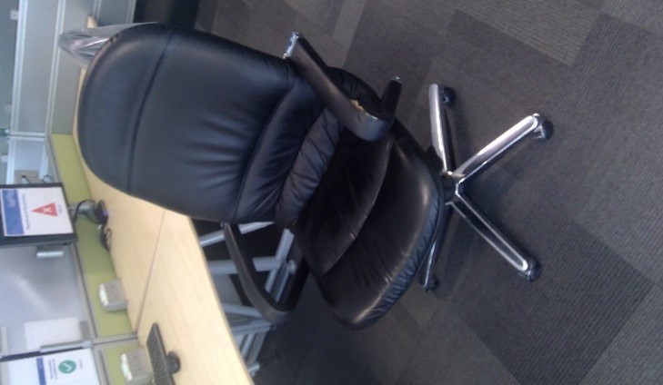 TASK CHAIR