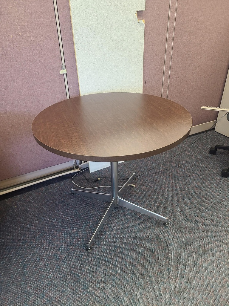 Round table - 3' diameter