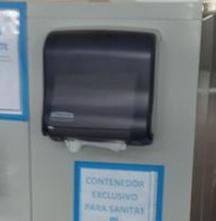 Paper towel dispenser | Despachador de toallas de papel