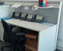 White desk | Escritorio blanco