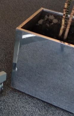 Metal pot, silver | Maceta de metal, plateada