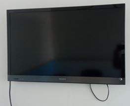 TV, 65", with stand | TV, 65", con soporte