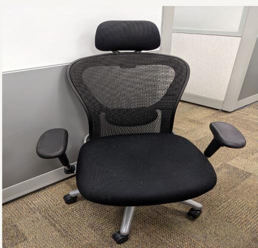 9 to 5 chair w/ headrest