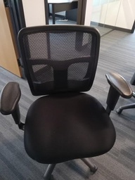 [#B13-81] Task Chair