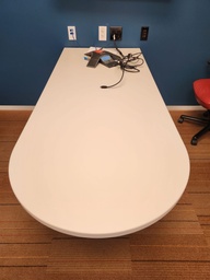 [#C5-11] White Bullet Table
