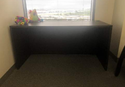 [#D5-18] Credenza (29Hx29.5Dx59W)
