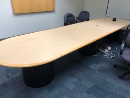 [#C7-t2] Conference room table