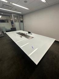 [#C7-76] #71 - conference  table glass150 x 54 x31 