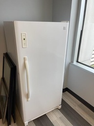 [#G10-62] WHITE FRIDGE