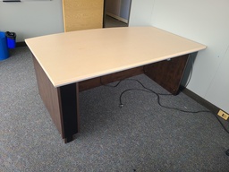 [#E10-4] Bureau réglable en hauteur - 6' x 42"