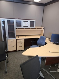 [#E8-5] Office suite with Height-adjustable desk - 90" x 90" 