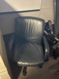 [#B13-52] LEATHER BLACK TASK