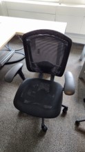 [#B13-133] Contessa Task chairs (Bad)
