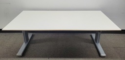 [#E10-29] 82" Steelcase desk