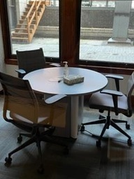 [#B5-100] Conference Chair