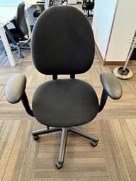 [#B13-261] TASK CHAIR