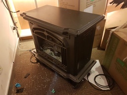 [#00-11] Electric fire place (broken)