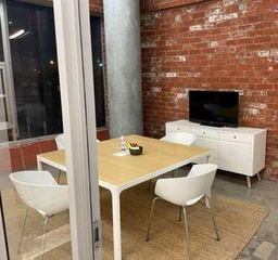 [#B8-4] White Bucket Chairs