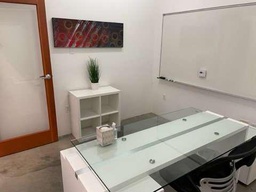 [#C13-29] White Glass Desk