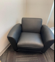 [#B12-8]  BLACK LOUNGE CHAIRS 